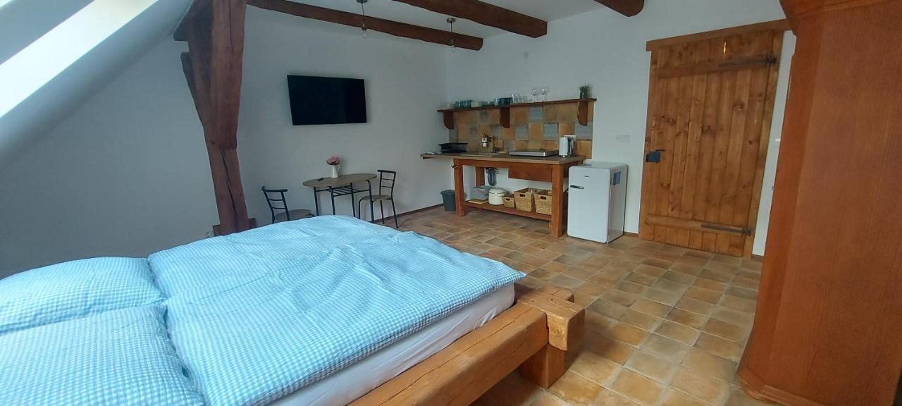 Apartmany Ve Starem Pivovaru Malesov Екстер'єр фото