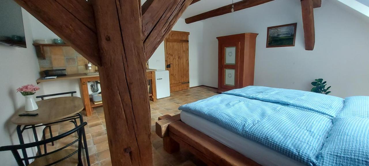 Apartmany Ve Starem Pivovaru Malesov Екстер'єр фото