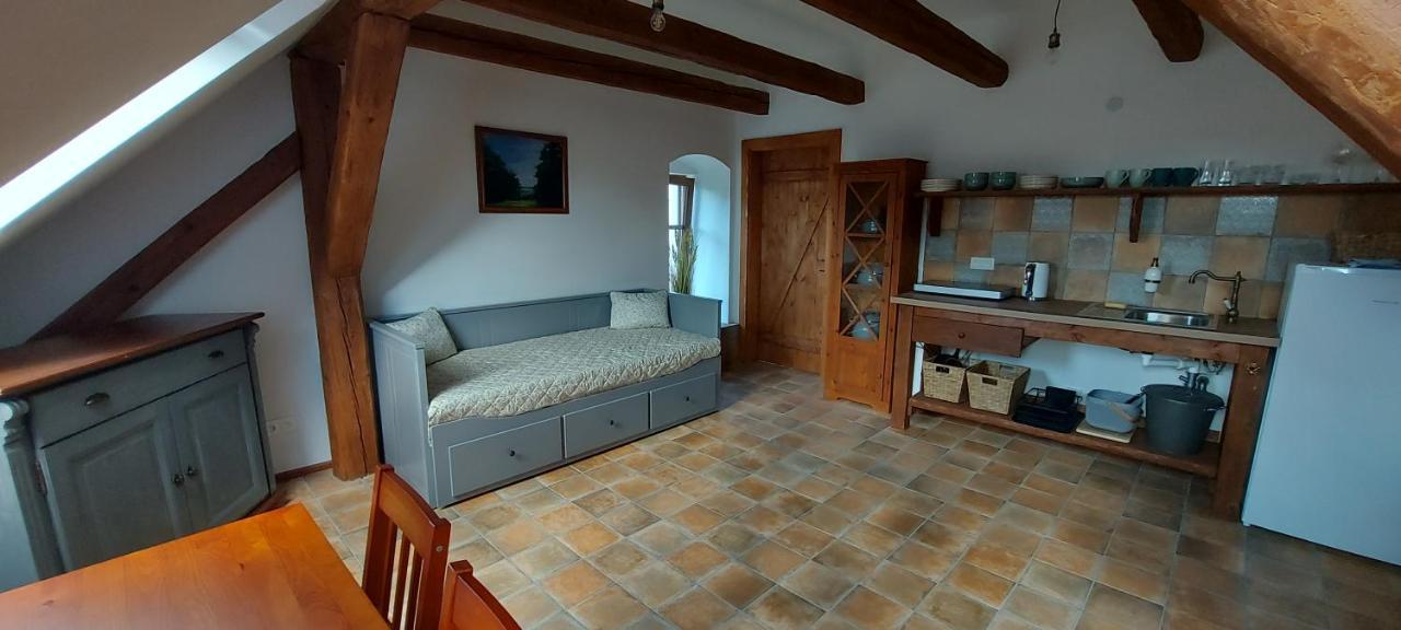 Apartmany Ve Starem Pivovaru Malesov Екстер'єр фото